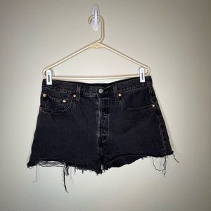 Levi’s black 501 sz 12 (31) button fly, high- rise shorts